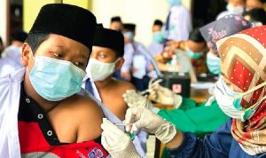 Vaksinasi anak usia 6-11 tahun jangan dipaksa Vaksinasi anak usia 6-11 tahun jangan dipaksa