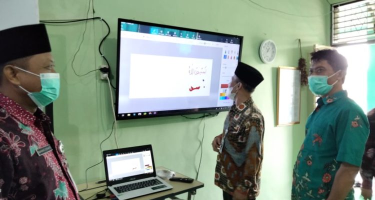 Kabid Penma Jawa Tengah Tinjau Kelas Digital MAN 4 Kebumen