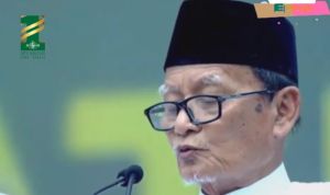 Manakib Tongkat Syaikhona Cholil Plus Lirik Puisi D Zawawi Imron di Resepsi Puncak 1 Abad NU Jatim