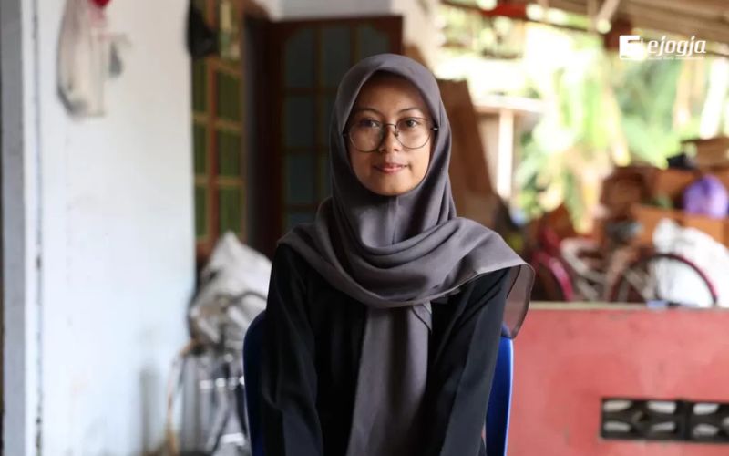 Dari Warung Soto ke Gerbang UGM: Anyndha Taklukkan Batas dengan Tekad