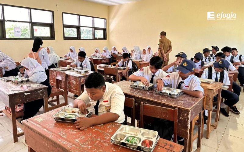 Dari Ladang ke Piring Sekolah Menatap Rp 335 Triliun Program MBG 2026