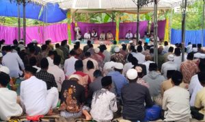 Dzikir Maulid dan Temu Alumni Akbar Al-Mardliyyah Pamekasan Berlangsung Khidmat Dzikir Maulid dan Temu Alumni Akbar Al-Mardliyyah Pamekasan Berlangsung Khidmat