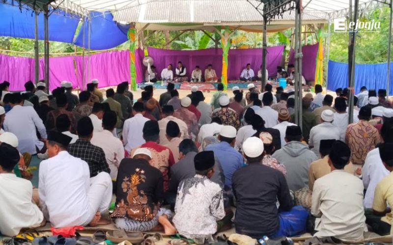Dzikir Maulid dan Temu Alumni Akbar Al-Mardliyyah Pamekasan Berlangsung Khidmat
