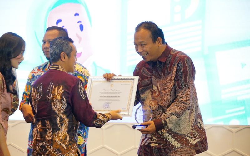 Forum TBM Raih Penghargaan pada Peringatan Hari Aksara Internasional ke-59