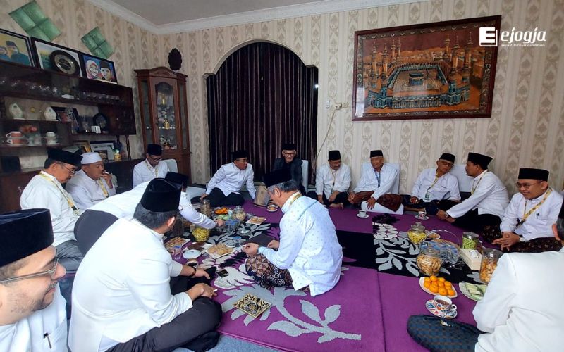 Pengasuh-Pengasuh Krapyak Imbau PBNU: Hormati Otoritas Kiai Sepuh