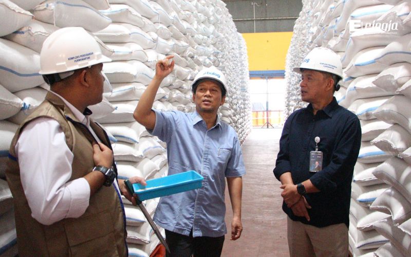 Lakukan Pengawasan Pangan, Gus Hilmy Gudang Penuh, Distribusi Butuh Kolaborasi